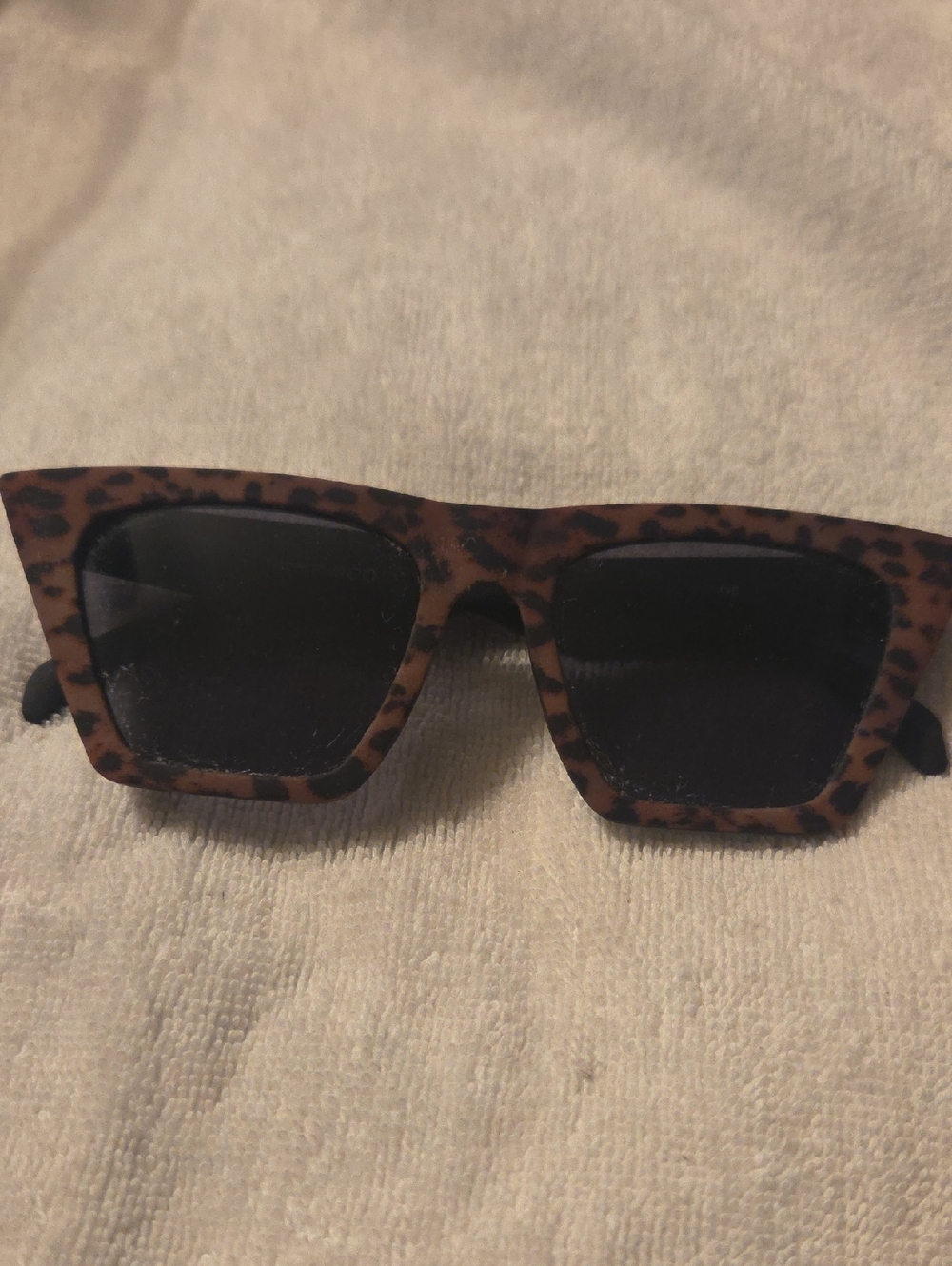 FRYE &CO Leopard Print Rectangular Sunglasses - Brown & Black(31)
